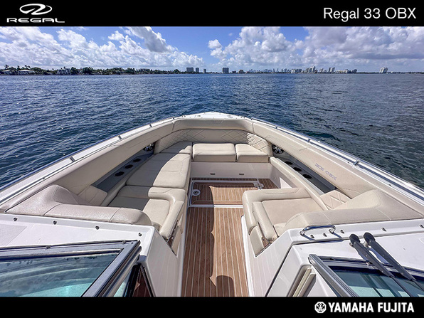 新艇 REGAL 33 OBX NEWモデル新艇予約受付中!!| SSC Boat Store|ヤマハ