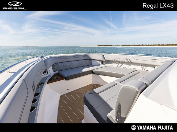 新艇 REGAL LX43 2025年モデル新艇予約受付中!!| SSC Boat Store