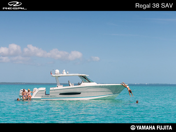 艇学 新艇情報 リーガル 38 GRANDE COUPE ボート遊びの新たなスタンダードを
