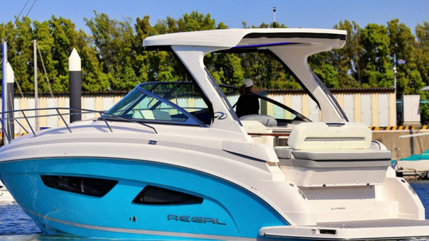 ボート 中古ボート REGAL 33EXPRESS| SSC Boat Store|ヤマハ藤田シーサイド