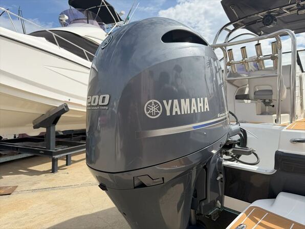 ボート ZX SERIES - ZX200 | BOATS ボート | SKEETER BOATS JAPAN