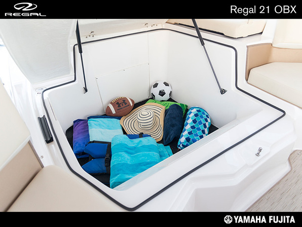Carp シーズン2024 フレーム付きボード 新艇 REGAL 21 OBX 2025年モデル新艇予約受付中!!| SSC Boat Store